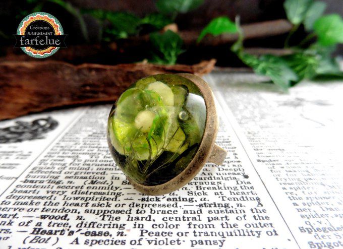 Bague fleur verte